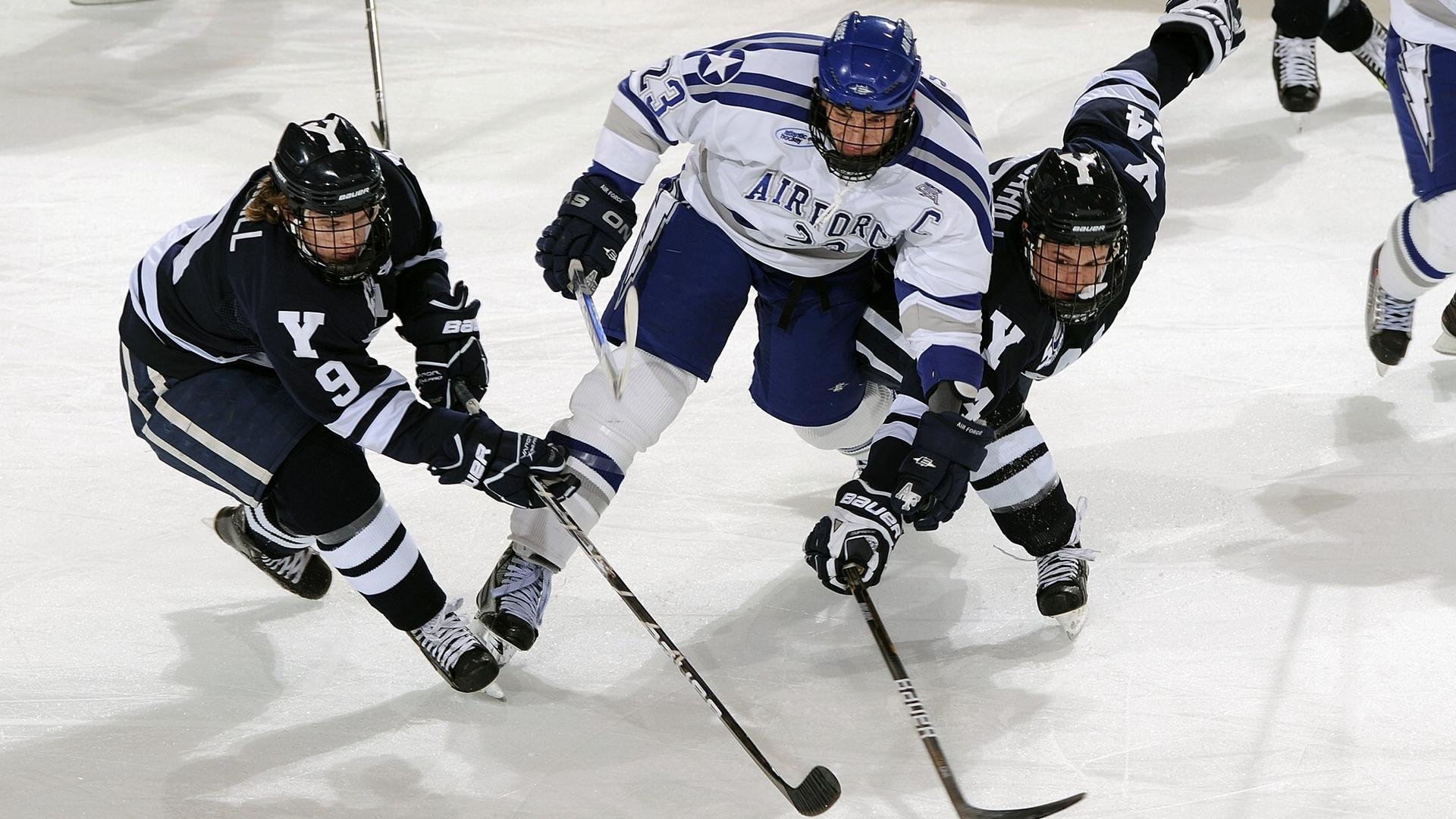 九游体育官方网站-中后卫球员传球能力是否正在成为新标配，后卫给中锋传球